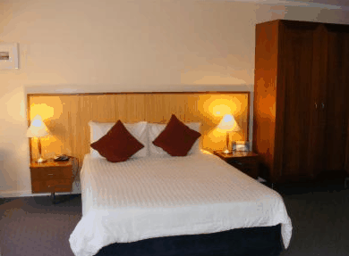 Ocean Beach Hotel - Yamba Accommodation