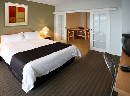 All Suites Perth - Whitsundays Accommodation 3