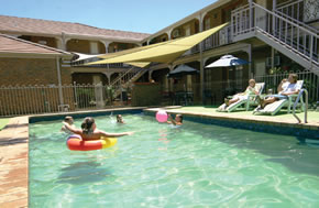 City Colonial Motor Inn - Accommodation Redcliffe