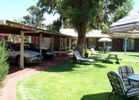 Carn Court Holiday Apartments - Accommodation Kalgoorlie 4