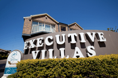 Jesmond Executive Villas - Hervey Bay Accommodation 0