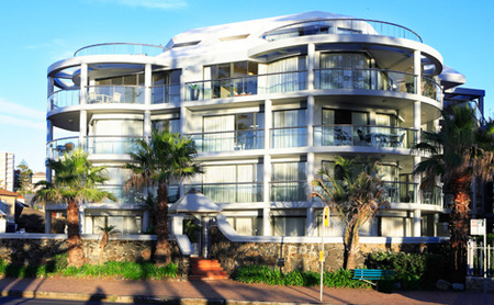 Manly Surfside Holiday Apartments - Accommodation Gladstone 2