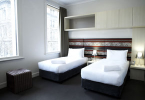 8Hotels Collection  - Pensione Hotel Melbourne - Whitsundays Accommodation 3