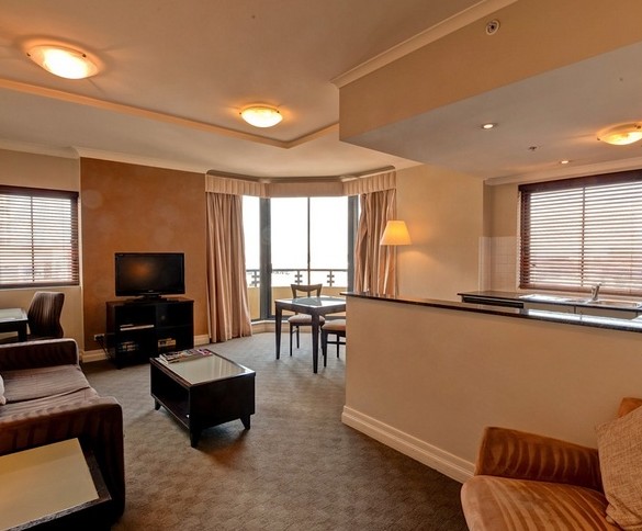 Seasons Harbour Plaza, Darling Harbour - Coogee Beach Accommodation 4