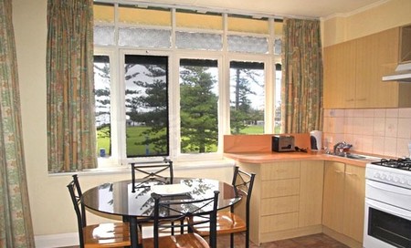 Bayview Apartments - Accommodation Tasmania