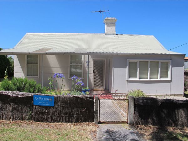 Holly's Holiday Home - Nambucca Heads Accommodation