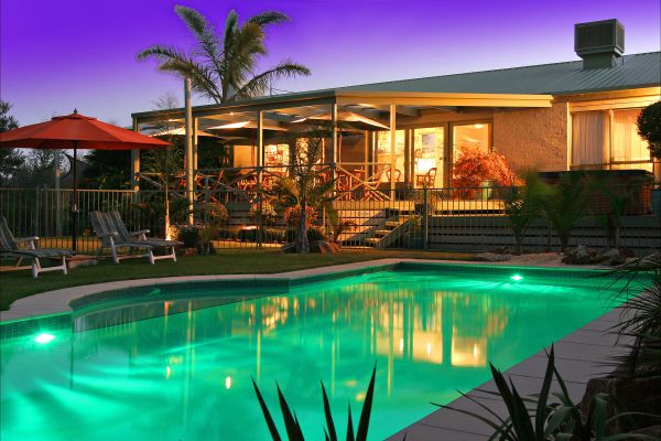 Weeroona Retreat BB - Accommodation Redcliffe