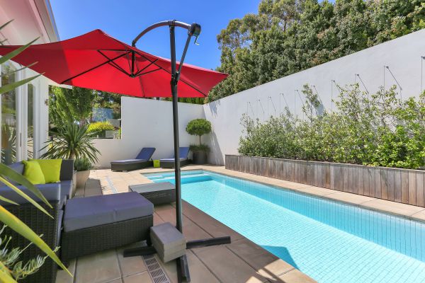 Barossa White House: The West Wing - Accommodation in Surfers Paradise 4