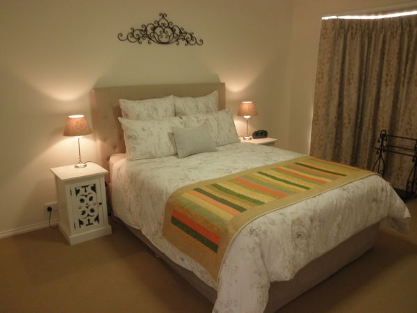 C&C's Bed And Breakfast - Accommodation Redcliffe 2