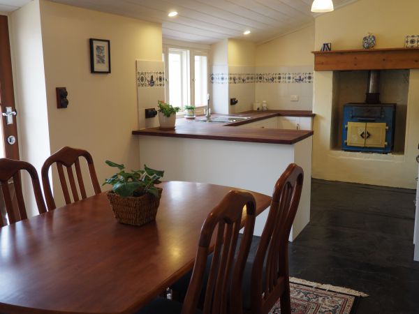 Cobblers Cottage - Geraldton Accommodation 3