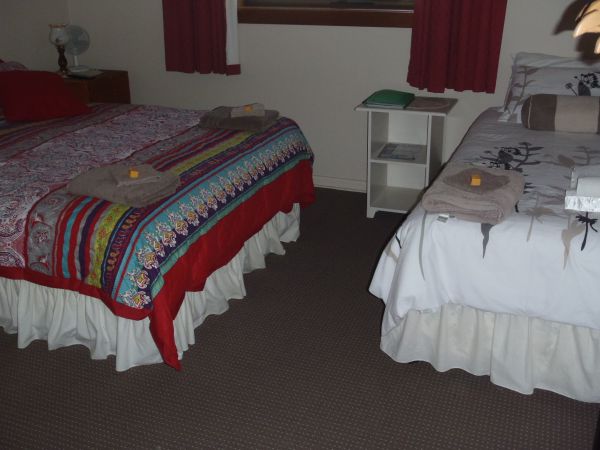 Evergreen - Accommodation Redcliffe 3