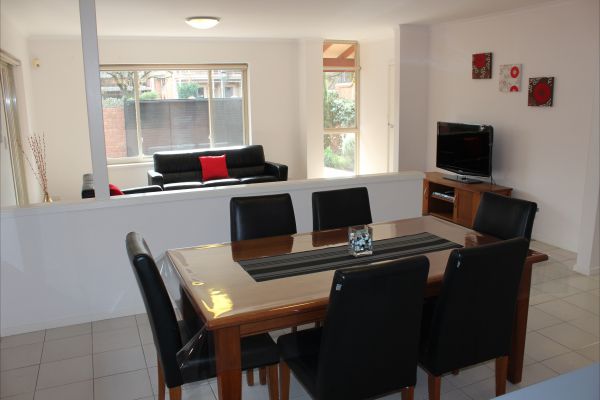 Adelaide Serviced Accommodation - Childers House - Dalby Accommodation 5