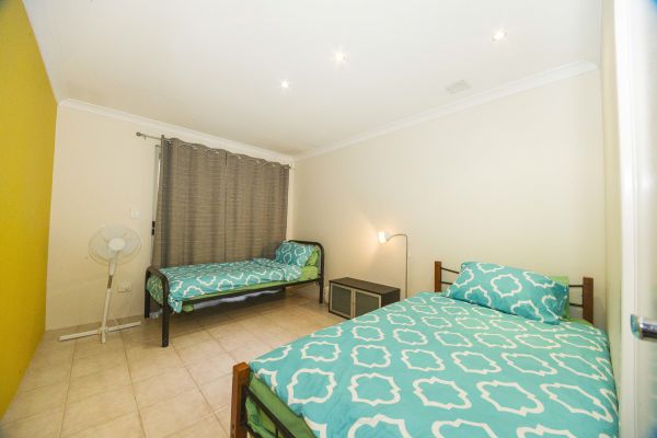 Alpha Homestay - Accommodation in Surfers Paradise 3