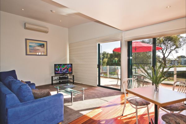 Anchorage Motel - Accommodation in Surfers Paradise 1