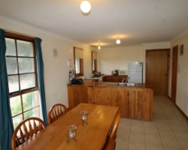 Bay View House - Accommodation Redcliffe 4