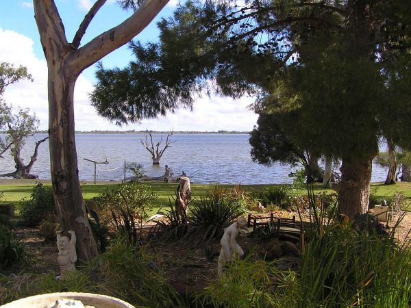 Barmera North Lake Caravan Park - Accommodation Port Macquarie 2