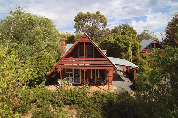 Beechworth Camellia Cottage - Accommodation Melbourne 9