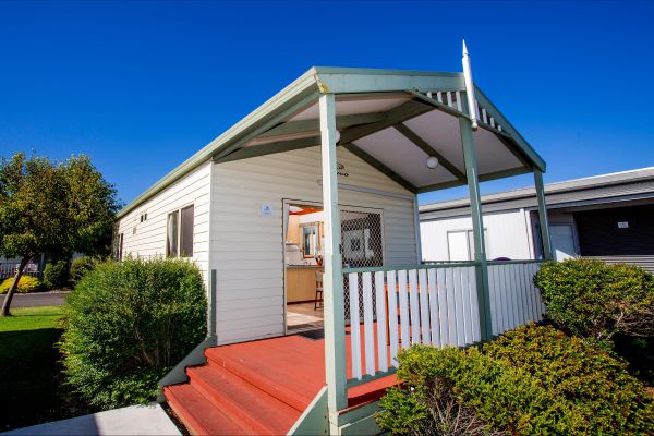 BIG4 Hopkins River Holiday Park - Accommodation Redcliffe 2