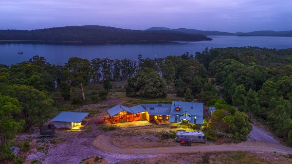 Bruny Island Lodge - Accommodation Port Macquarie 1