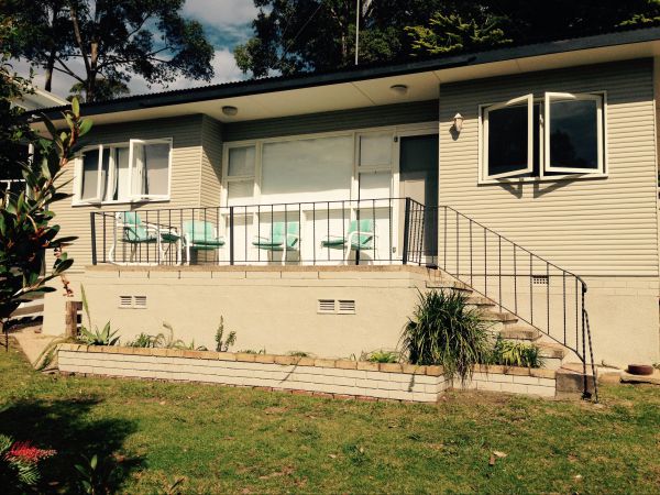 Cosy Seaside Cottage - Accommodation Redcliffe 0