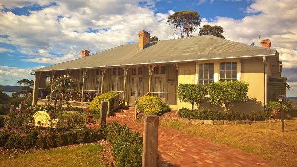 Crown And Anchor Inn - Accommodation Mt Buller 0