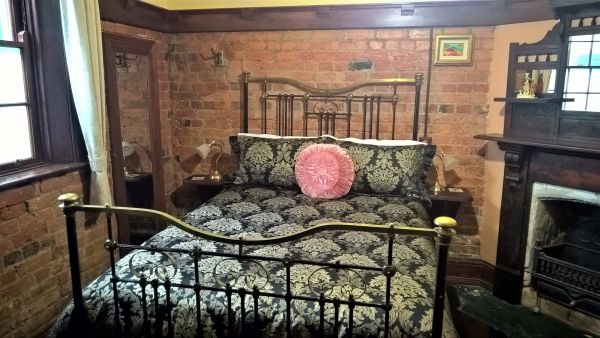 Crown And Anchor Inn - Accommodation Melbourne 1
