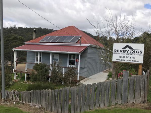 Derby Digs Cottage - Accommodation Mt Buller 0