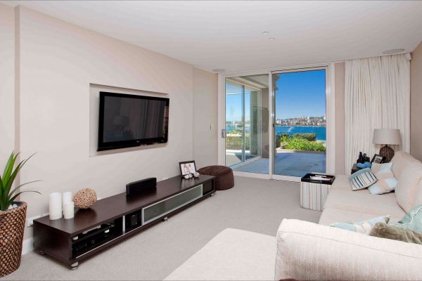 Deep Blue - Accommodation in Surfers Paradise 4
