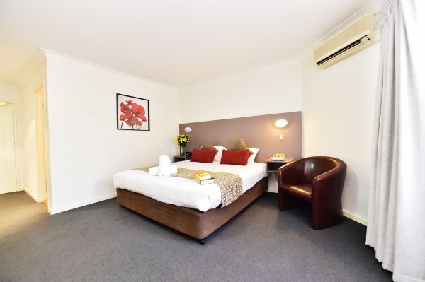 Diplomat Alice Springs - Accommodation in Surfers Paradise 3