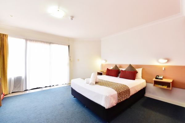 Diplomat Alice Springs - Accommodation in Surfers Paradise 5