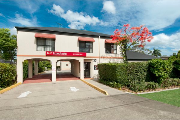 EconoLodge Waterford - Accommodation Mt Buller 0