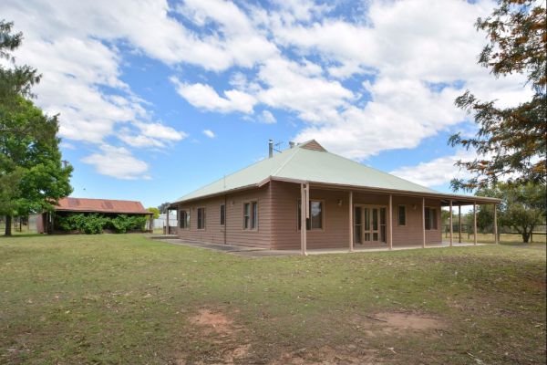 Grasmere Estate Homestead - Accommodation Redcliffe