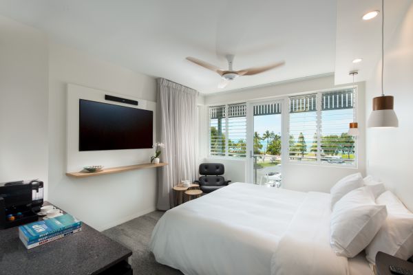 Heart Hotel And Gallery Whitsundays - Geraldton Accommodation 4
