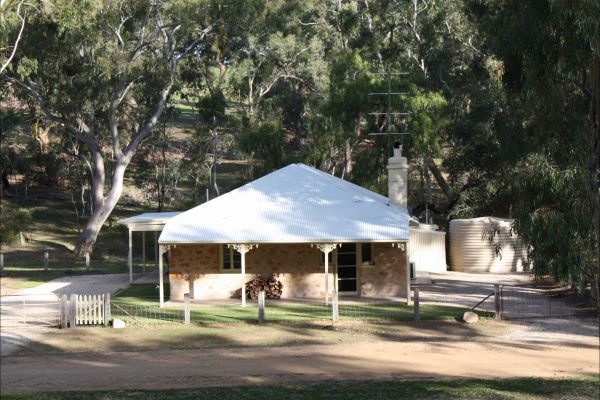 Hughes Park Cottage & Weddings - Geraldton Accommodation 0