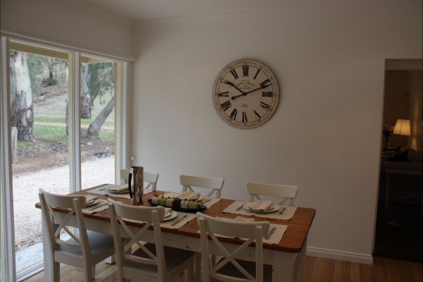 Hughes Park Cottage & Weddings - Accommodation in Surfers Paradise 5