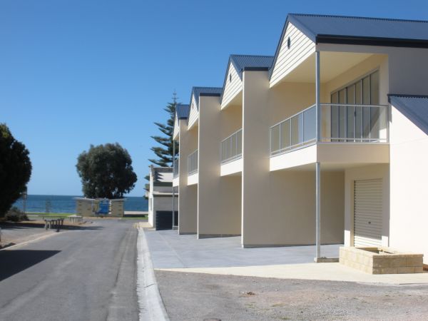 Karen's Cabins And Apartments - Surfers Gold Coast 0