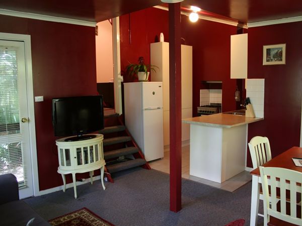 Lotus Lodges: Hush Cottage & Charmed Cabin - Geraldton Accommodation 3