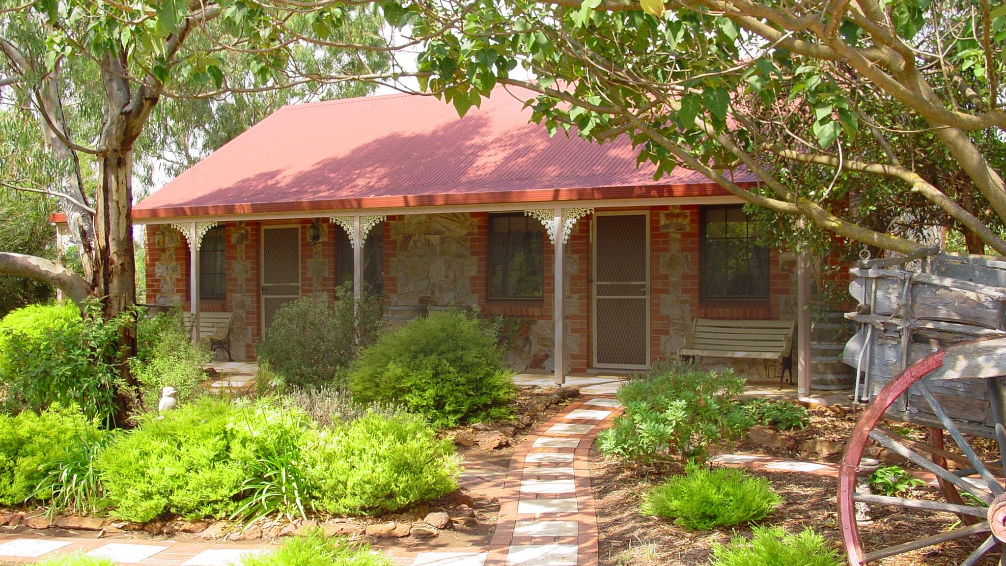 Langmeil Cottages - Accommodation Redcliffe 0