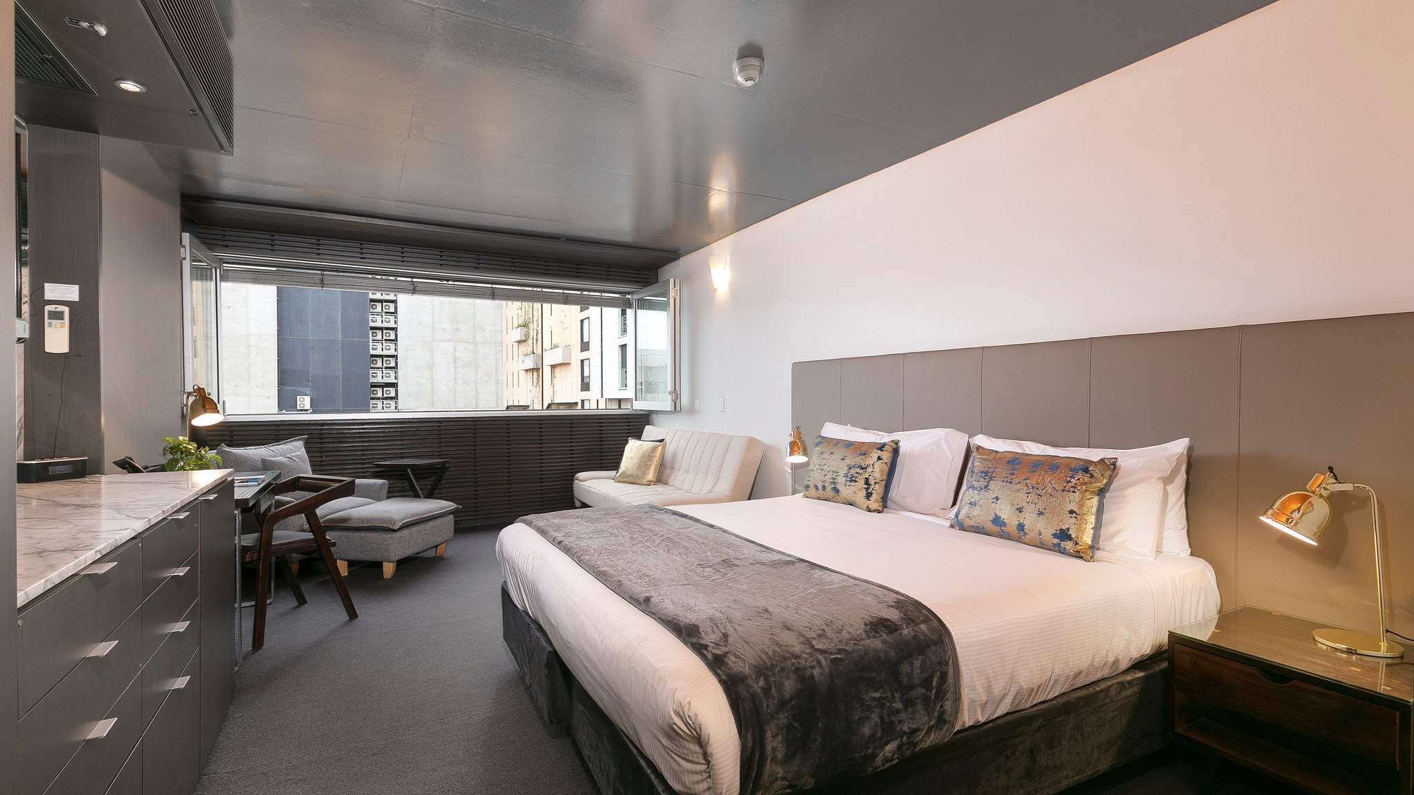 Clarion Hotel Soho - Accommodation in Surfers Paradise 9