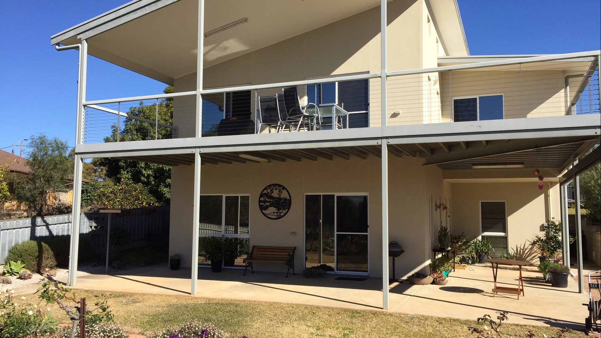 Lyreen's Apartment Bed and Breakfast - Surfers Gold Coast