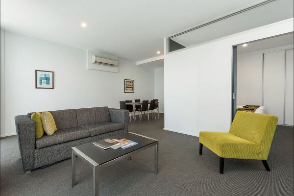 Mantra 100 Exhibition - Accommodation Redcliffe 8