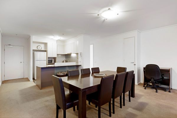 Melbourne Tower Apartment - Accommodation Brunswick Heads 4