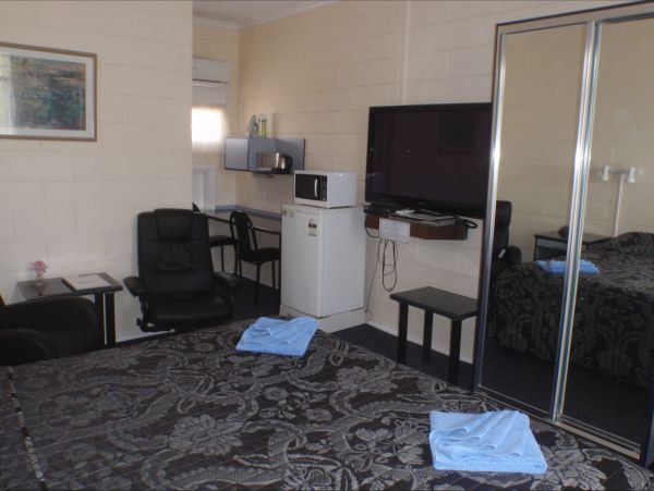 Murray Bridge Central Olympic Motel And Cottages - Accommodation Port Macquarie 4