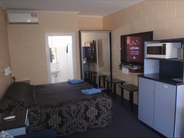 Murray Bridge Central Olympic Motel And Cottages - Accommodation Brunswick Heads 5