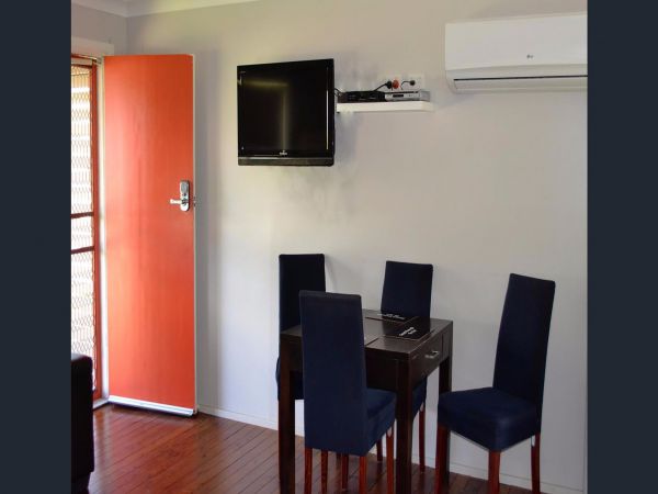 Narrabri West Apartments - Accommodation Port Macquarie 4