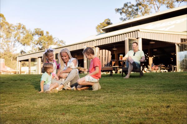 Paradise Country Farmstay - Dalby Accommodation