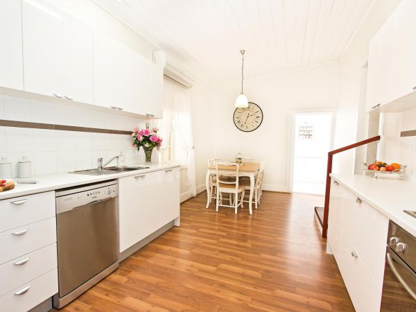 Queen's Cottage Barossa Valley - Nambucca Heads Accommodation 4