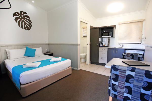 BIG 4 Rowes Bay Beachfront Holiday Park - Accommodation in Surfers Paradise 9