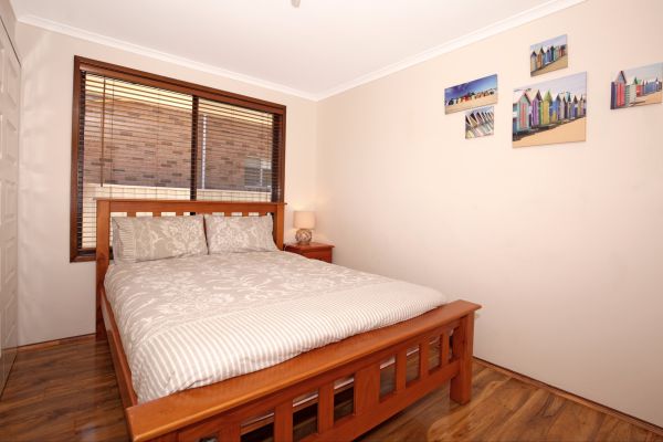 Sandy Toes Beach House - Accommodation Redcliffe 2