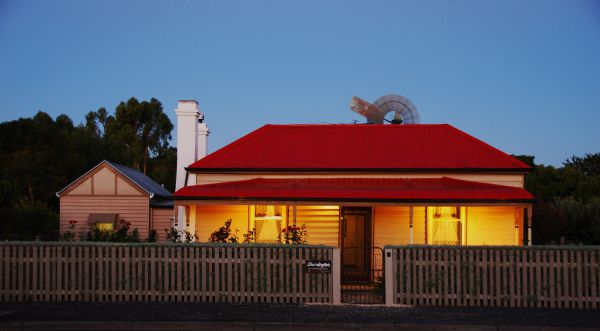 Shurdingtons Cottage - Accommodation Port Macquarie 1